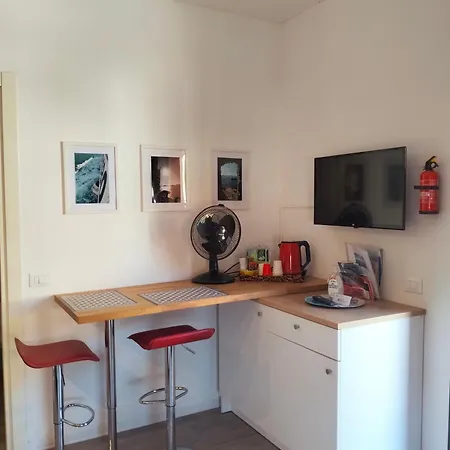 Chez Nous Πανσιόν *